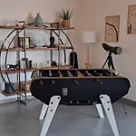 De Luxe Avec Piscine à Débordement Chauffée à *