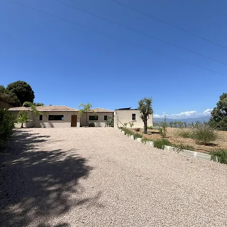 De Luxe Avec Piscine A Debordement Chauffee A * Porticcio (Corsica)