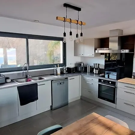 De Luxe Avec Piscine A Debordement Chauffee A וילה