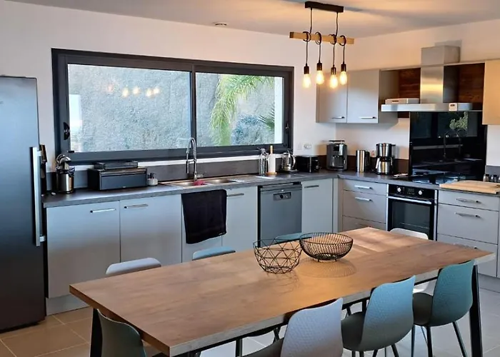 De Luxe Avec Piscine A Debordement Chauffee A 别墅 波尔蒂乔