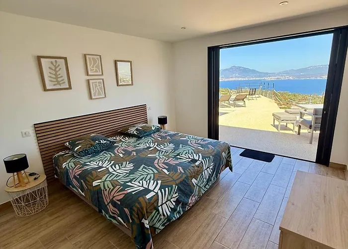 别墅 De Luxe Avec Piscine A Debordement Chauffee A