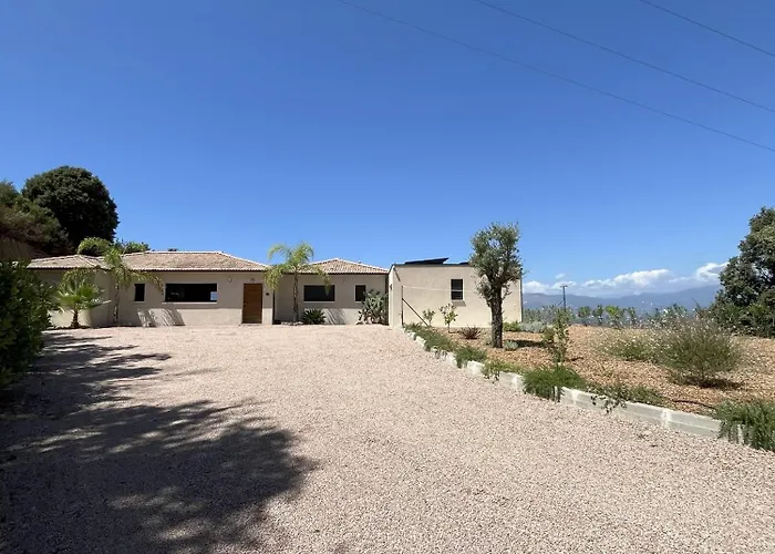 De Luxe Avec Piscine A Debordement Chauffee A * 波尔蒂乔